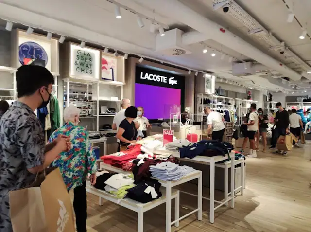Outlet Lacoste