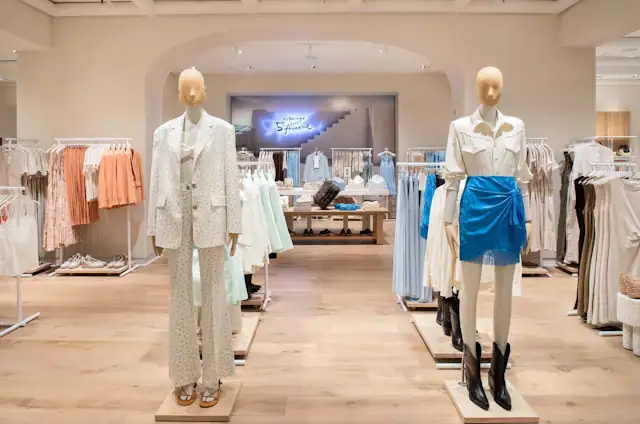 Cửa hàng flagship Mango trên Đại lộ số 5