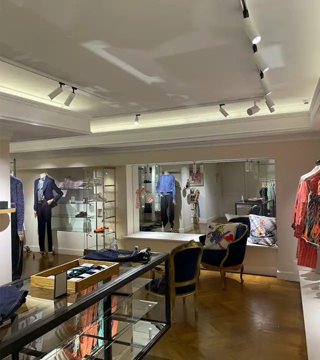Vivienne Westwood lắp đặt WiSpeak