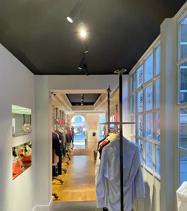 Vivienne Westwood lắp đặt WiSpeak