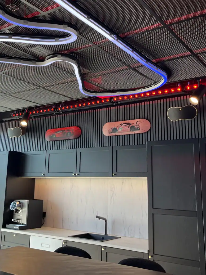 Dòng NIMBO và VIDA tại DRM lounge, Circuit Zandvoort