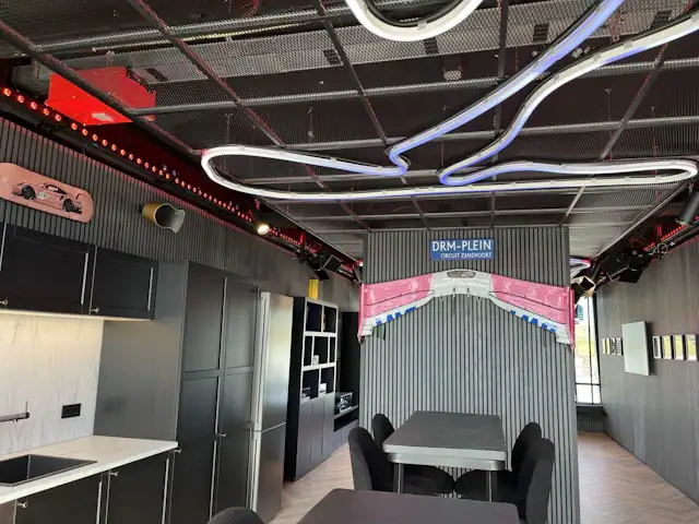 Dòng NIMBO và VIDA tại DRM lounge, Circuit Zandvoort