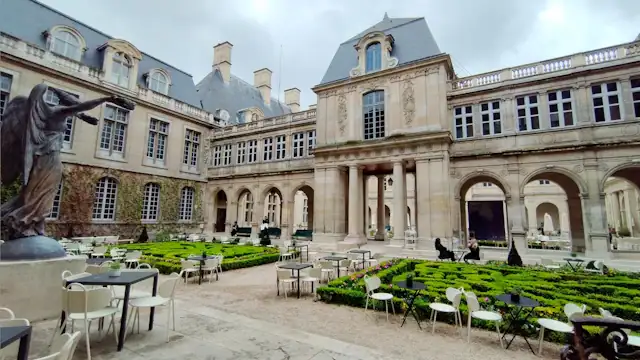 Bảo tàng Carnavalet Paris