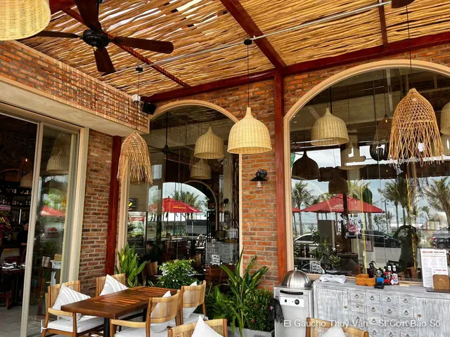 El Gaucho Steakhouse Vũng Tàu: âm thanh chịu thời tiết cho nhà hàng sát biển